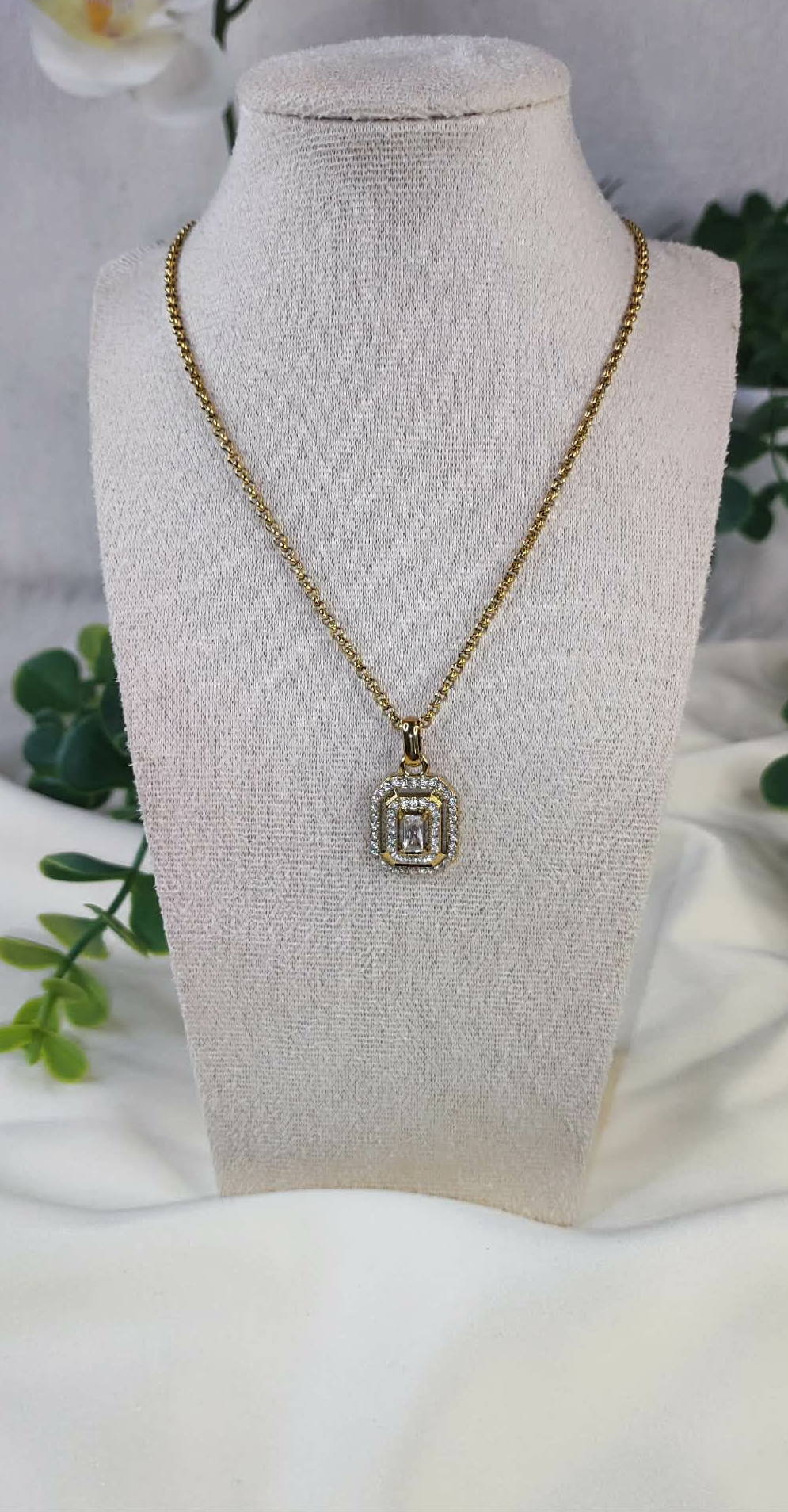 Collier rectangle strass